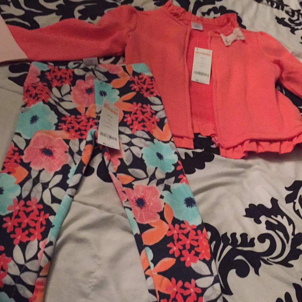 Girls xs 5 sweater with leggings